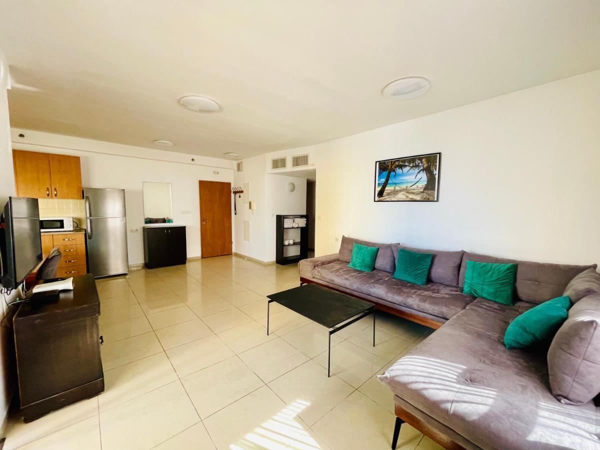 King David Apartment Нетания Екстериор снимка